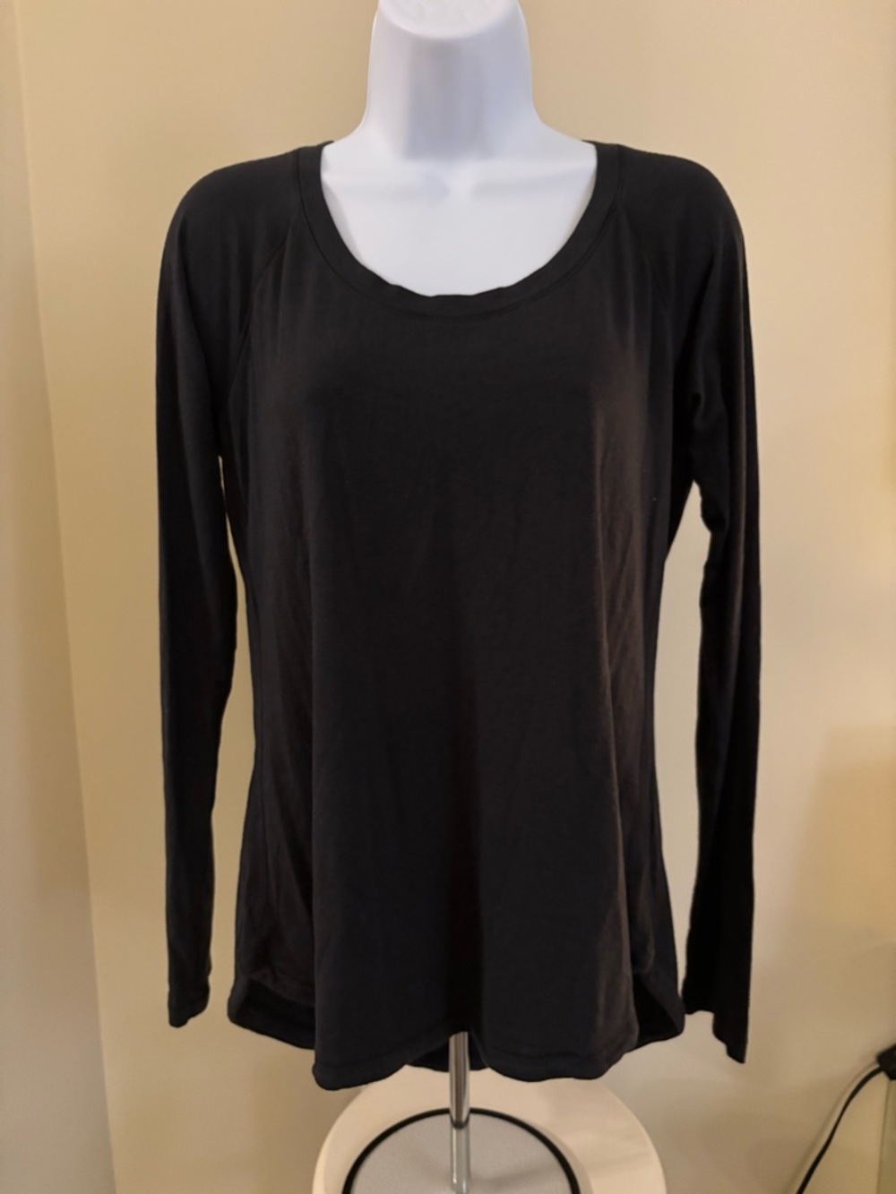 CALIA by Carrie Underwood Black Long Sleeve Performance Tee - Picture 2 of 3